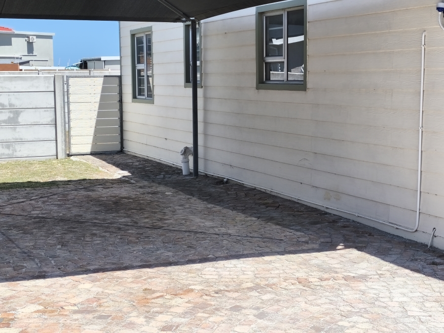 3 Bedroom Property for Sale in Perlemoenbaai Western Cape